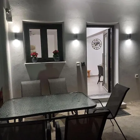 Velania House 2 Apartamento *